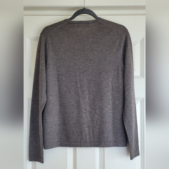 Neiman Marcus Heather Brown Cashmere Crewneck Sweater - Size S - Picture 2 of 9